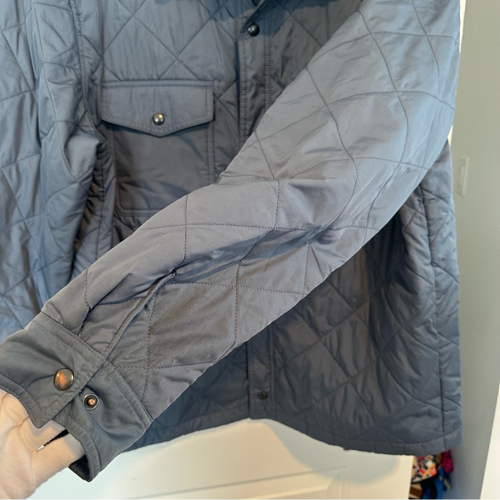 Old Navy Water-Resistant Quilted Shacket in Wintry Waters Blue - Picture 6 of 8